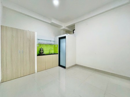 Bóc tem nhà mới xây full NT ngay CV Gia Định, gần ĐH IUH, BV 175