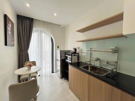 Căn hộ cao cấp Oriental Plaza ngay TT Q.Tân Phú 79m2 2PN, Full nội thất bang cong lớn giá 12 tr/th
