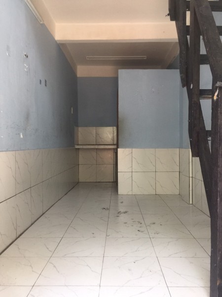 Phòng trọ 3x6, có gác lửng, mặt tiền hẻm thông 6m, có thể buôn bán nhỏ.