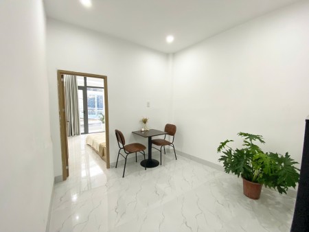 Cho thuê căn hộ 1PN tách bếp, ban công thoáng - Nơ Trang Long tiện qua VLU, IUH, HUTECH, FTU, UTH
