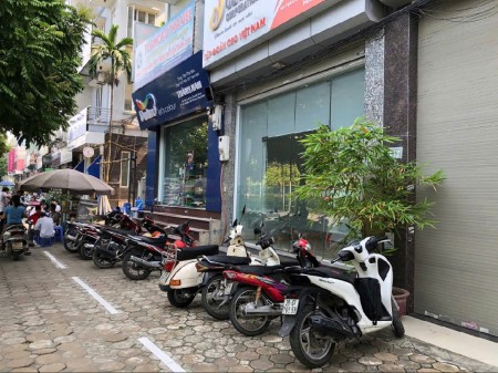  HOT! TÒA NHÀ VĂN PHÒNG MẶT PHỐ 150 TRẦN VỸ ĐANG TRỐNG 