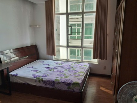 Phòng mới với WC riêng trong chung cư HAGL1 với an ninh 24/24 ở Quận 7