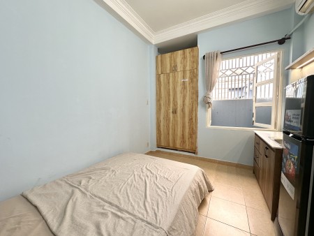 Studio mới, cửa sổ thoáng đầy đủ nội thất cho thuê