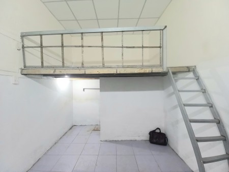 Cần cho thuê phòng trọ có gác lửng hẻm xe hơi Nguyễn Hữu Cảnh (Gần ngay Vinhomes Central Park)