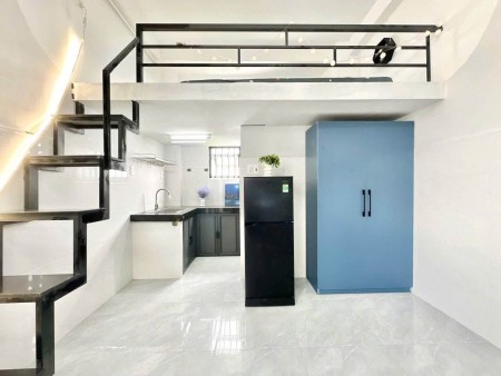 Duplex cửa sổ trời tại Lê Văn Việt