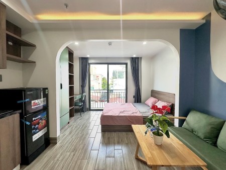 Studio full nội thất có Bancol nằm ngay Lý Chính Thắng Q3