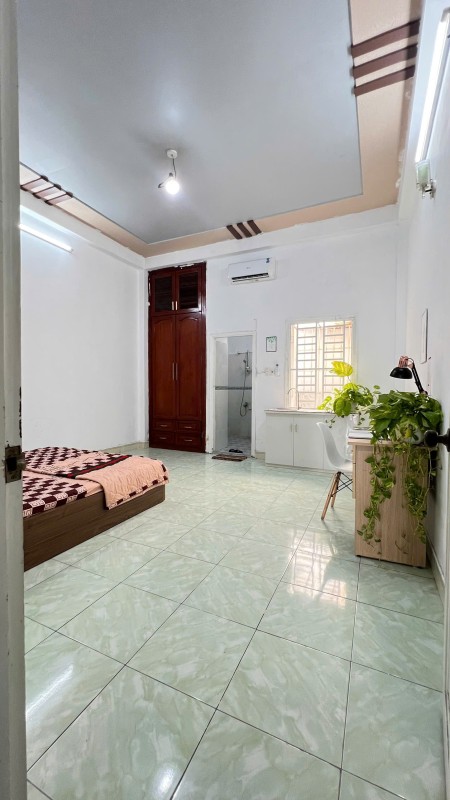 Chính chủ cho thuê phòng thoáng đầy đủ nội thất, gần chợ Hiệp Thành