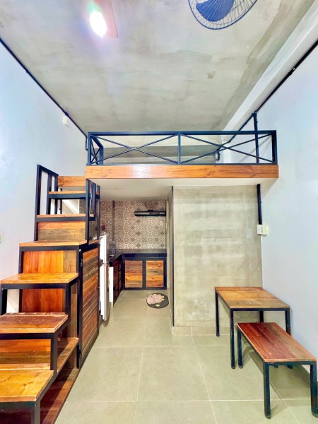 Cho thuê Duplex đường D5 Bình Thạnh, tone gỗ khu Đại học cho Sinh Viên