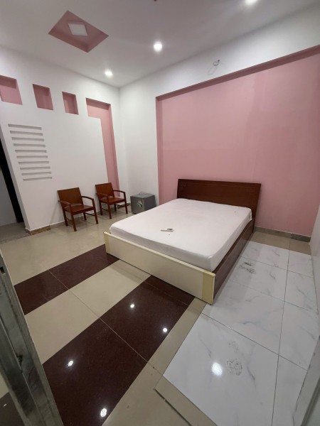 Cho thue phòng hẻm xe hơi an ninh tot