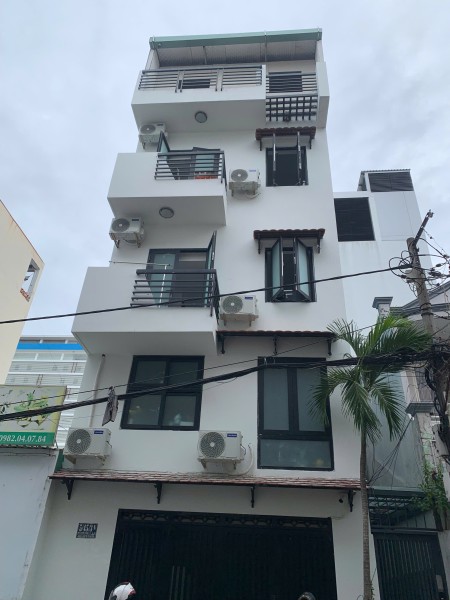 Cho thuê phòng trọ 33 m2 tại góc Phan Đăng Lưu, Nơ Trang Long