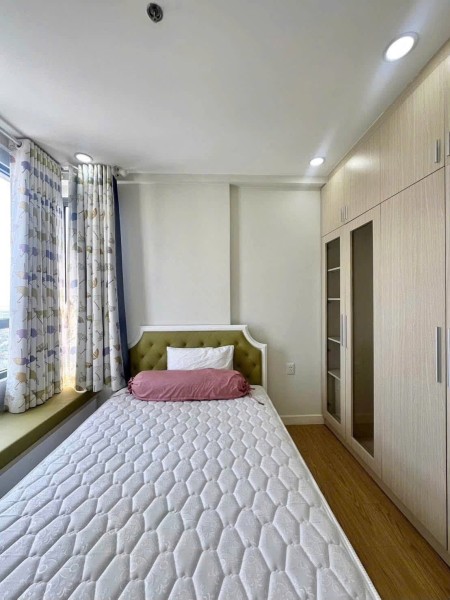 Cho thuê C/c cao cấp Mỹ Vinh 3PN full nội thất giá 22,5tr/th,105m2, nhà mới,ban công rộng.