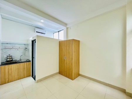 PHÒNG MÓI XÂY CỬA SỔ THOÁNG AN NINH NGAY BÙI ĐÌNH TÚY