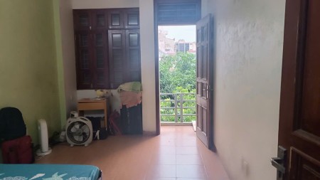 Cho thuê phòng tầng 3, 4, đường Nguyễn Trãi, gần ngã tư Nguyễn Xiển