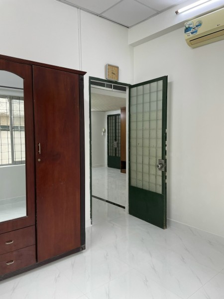 Chung cư Thái Phiên, BÌnh THới(Q11): căn 3p ngủ, nội thất giá 9,5tr/tháng
