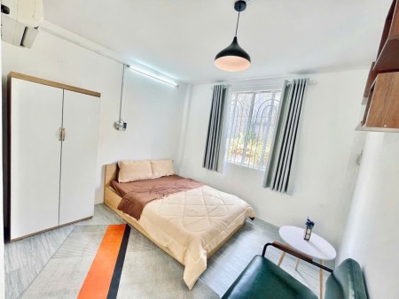 CĂN HỘ FULL NỘI THẤT - SÁT SÂN BAY - Đ.HỒ BIỂU CHÁNH PHÚ NHUẬN GIÁ 4x GẦN ĐH MỞ, ĐH KINH TẾ,...