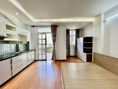 Khai trương phòng ban công lớn, full NT – Ung Văn Khiêm, Bình Thạnh gần HUTECH, UEF, FTU, UTH, UEF