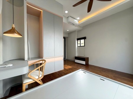 CĂN HỘ BAN CÔNG FULL NỘI THẤT - SÁT Q1 vs SÂN BAY, GẦN ĐH KINH TẾ, SƯ PHẠM, VĂN LANG, CÔNG NGHỆ...