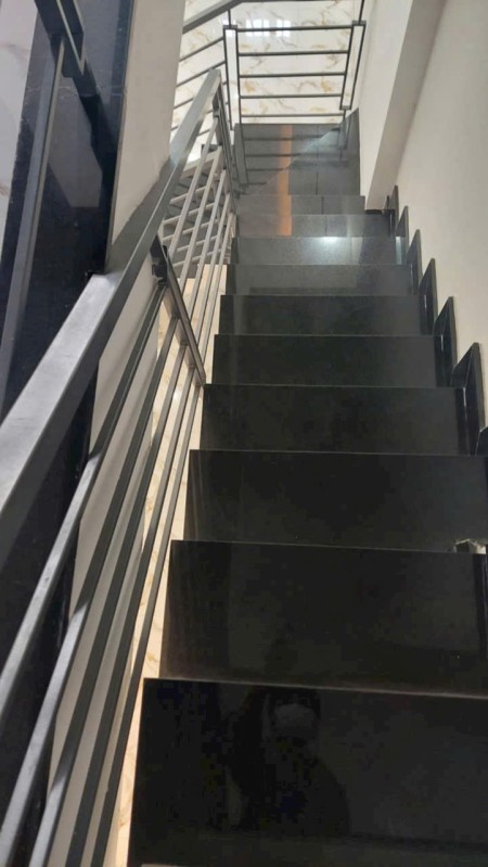 MBKD (43m2)+ 2p ngủ trên lầu đường Cô Giang-P.Cầu Kiệu -giá 14,5tr/tháng