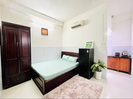 PHÒNG MỚI THOÁNG MÁT NGAY QUỐC LỘ 13 KẾ BÊN BÊN XE MIỀN ĐÔNG CŨ