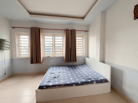 Cửa Sổ Lớn - Full Nội Thất - Cộng Hòa - giá 4 Triệu 3