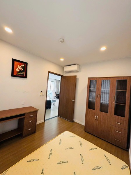 Chung cư Cao Cấp Resgreen Tower 3PN 93m2 giá thuê 15tr/th nhà đẹp.