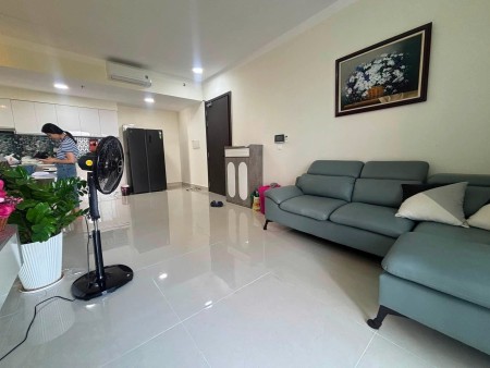 Cho thuê C/c Bàu Cát 2 thang máy 2PN Full nội thất giá 11 tr/th nhà trống sẵn.
