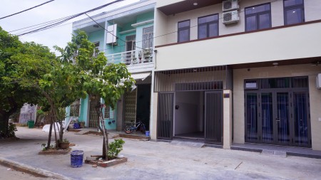 Gần Chợ- cách làng đại học 2km(kiệt rông 10m-3 hướng kiệt)