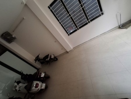 Chính chủ cho thuê phòng trọ có sẵn điều hòa, bình nóng lạnh, Số 36 ngách 66 ngõ Hòa Bình 7