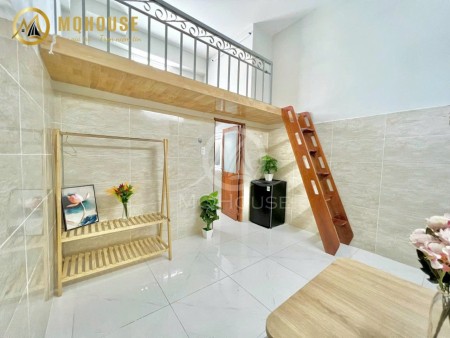 Phòng gác cao 4,7tr cửa sổ lớn , gần ĐH Bách Khoa & UEH