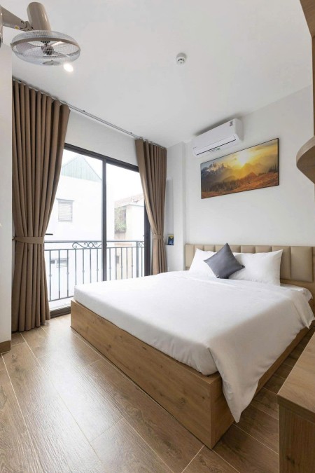 Căn Hộ Mặt Phố Lạc Long Quân Đi Bộ Ra Hồ Tây Rộng Rãi 40m2 6tr - Full Đồ, Full Tiện Ích Vào Ở Luôn