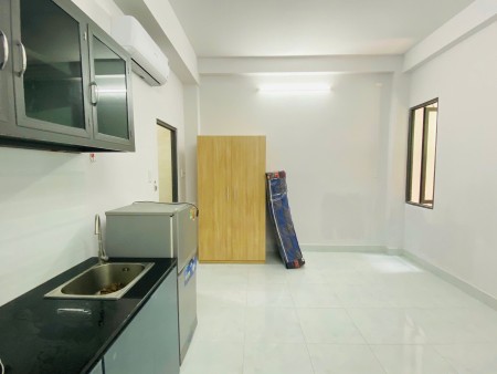 Cho thuê phòng quận Bình Thạnh. Full nội thất, có cửa sổ, miễn phí xe. Gần VLU, IUH