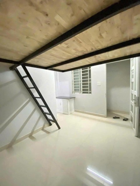 Phòng trọ 20m² gần ĐH Công Nghiệp TP.HCM, full nội thất, WC riêng, nuôi pet