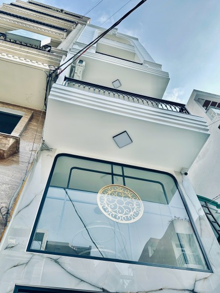 Phòng mới đầy đủ nội thất - giờ tự do - có thang máy