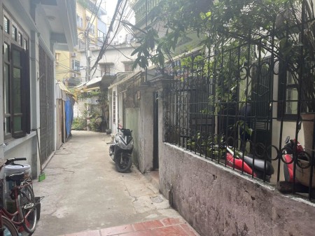 Nhà riêng ngõ 190 hoàng mai dt60m2x2t giá 8tr