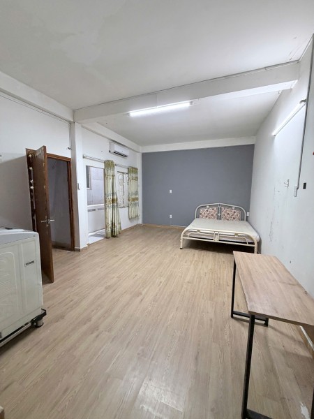 Phòng Lớn 30m2 - Nội Thất - Bình Giã - Cộng Hoà - giá 4tr5