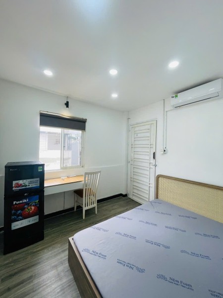Cho thuê phòng ngủ Full nội thất, cửa sổ lớn, Phú Nhuận gần UFM, UEH