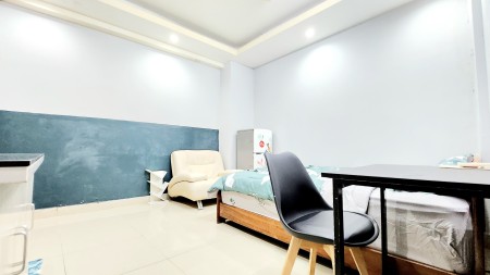 01/09 TRỐNG ! Phòng full nội thất 28m2, tầng trệt, ngay Hàng Xanh !!!