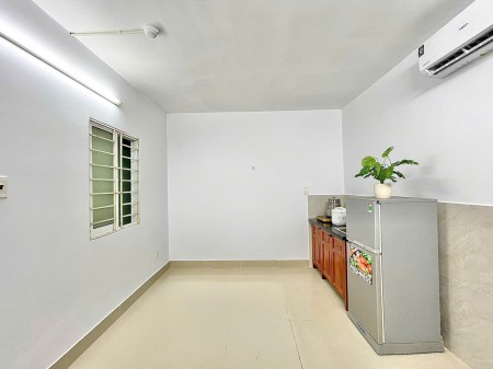 PHÒNG MỚI XÂY THOÁNG MÁT NGAY THÍCH QUẢNG ĐỨC, NGÃ 4 PHÚ NHUẬN
