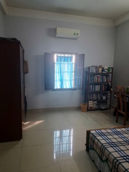 Cho thuê tầng 3 nhà Quận 2 (2 phòng ngủ rộng 18m2)