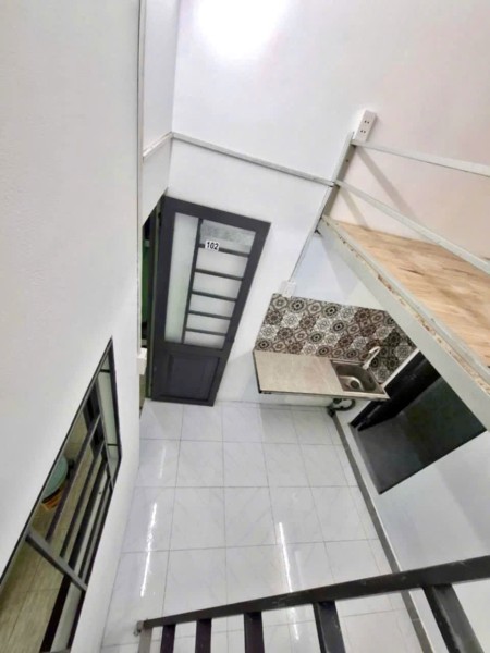 CHỈ 4TR PHÒNG CÓ GÁC GẦN ĐH GIAO THÔNG VẬN TẢI ĐH CÔNG NGHỆ ĐH NGOẠI THƯƠNG ĐH VĂN LANG.