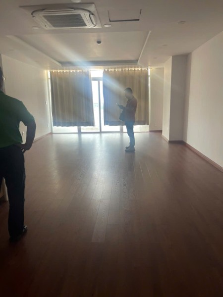 Cho thuê Central, Phạm Văn Hai, TB: 22triệu, 200m2, không nội thất, 3PN