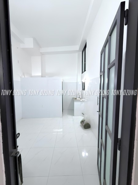 PHÒNG MỚI CÓ CỬA SỔ THOÁNG MÁT - CÓ KỆ BẾP - NGAY GẦN VINCOM QUANG TRUNG - BV HỒNG ĐỨC