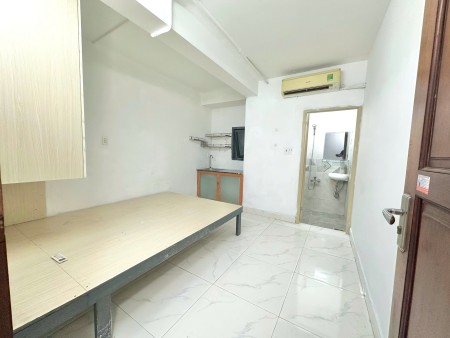 Nội thất y hình gần ĐH Công Thương giá 2,9tr có máy lạnh - Nguyễn Thị Tú Bình Tân