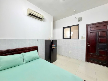 PHÒNG MỚI THOÁNG MÁT NGAY QUỐC LỘ 13 KẾ BÊN BÊN XE MIỀN ĐÔNG CŨ