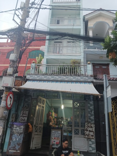 CÒN VÀI PHÒNG DÀNH CHO SINH VIÊN GIÁ TỐT CHỈ 2TR - NGAY CV  PHẦN MỀM QUANG TRUNG, QUẬN 12