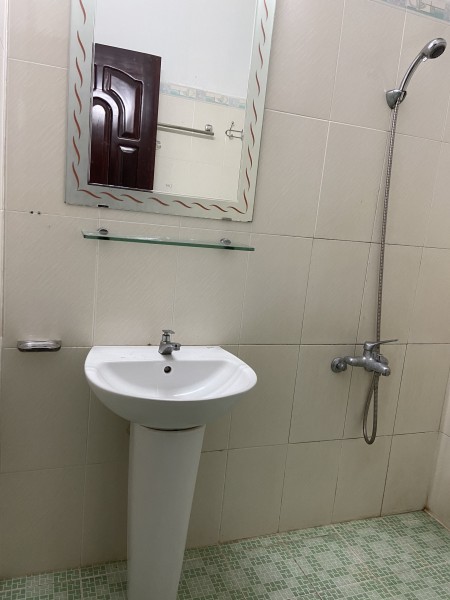 Cho thuê căn hộ đủ tiện nghi tại 8/19A Đinh Tiên Hoàng, Quận 1 giá 7tr/tháng 1pn nội thất đầy đủ