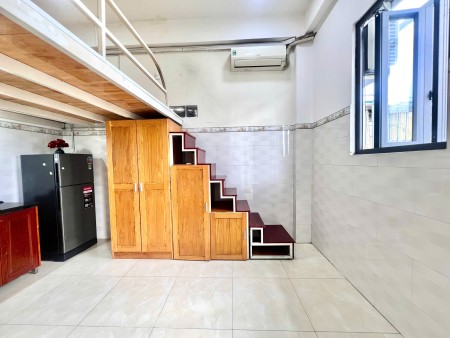 NGAY DH VĂN HIẾN - GÁC LỬNG BAN CÔNG FULL NỘI THẤT, THANG MÁY, BẢO VỆ