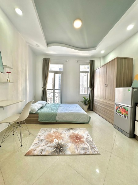 Cho thuê phòng ban công thoáng, Full NT – Nguyễn Xí, Bình Thạnh đi bộ qua ĐH Văn Lang VLU, gần IUH