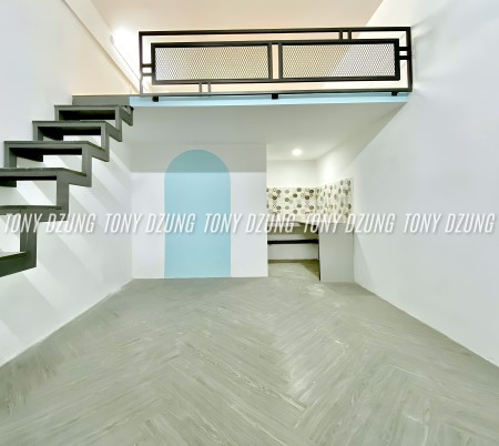 PHÒNG GÁC CÓ CỬA SỔ LỚN - SẴN KỆ BẾP - GẦN NGÃ 5 CHUỒNG CHÓ - ĐH CÔNG NGHIỆP