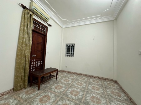 Cho thuê nhà riêng full đồ tại 424 Thụy Khuê, 35m2 x 4 tầng